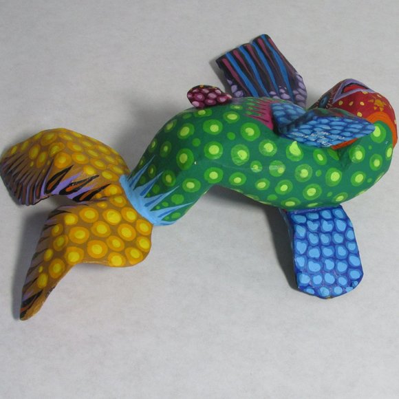Zeny Fuentes Y Reyna Alebrije Wood Hand Carved/Painted Fish from Oaxaca Mexico - Picture 5 of 15